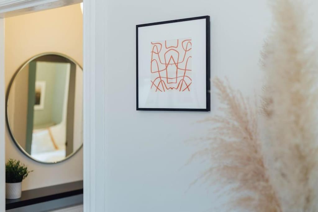Stylish Stirling Apartment - Free Parking Bagian luar foto