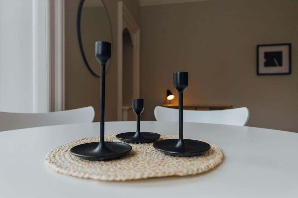 Stylish Stirling Apartment - Free Parking Bagian luar foto