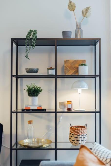 Stylish Stirling Apartment - Free Parking Bagian luar foto